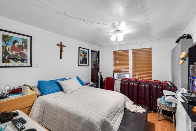 21771 NW 6th St, Pembroke Pines, FL 33029