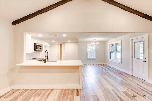 905 S Roy Reynolds Drive, Harker Heights, TX 76548