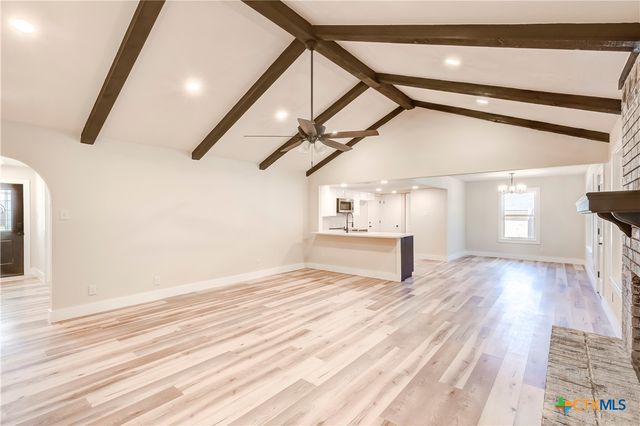 905 S Roy Reynolds Drive, Harker Heights, TX 76548