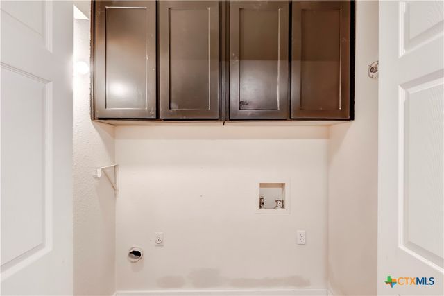 905 S Roy Reynolds Drive, Harker Heights, TX 76548