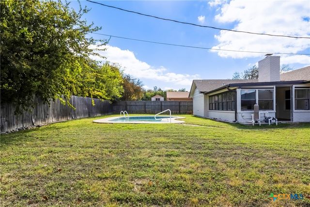 905 S Roy Reynolds Drive, Harker Heights, TX 76548