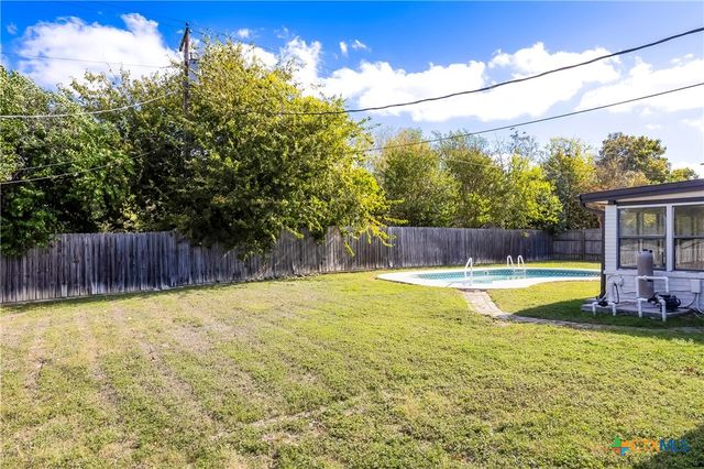 905 S Roy Reynolds Drive, Harker Heights, TX 76548