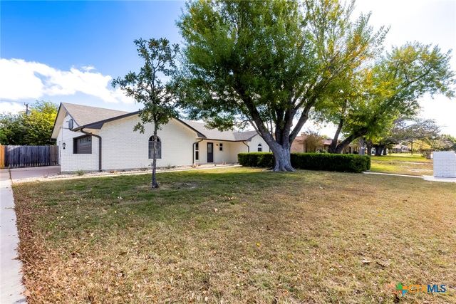 905 S Roy Reynolds Drive, Harker Heights, TX 76548