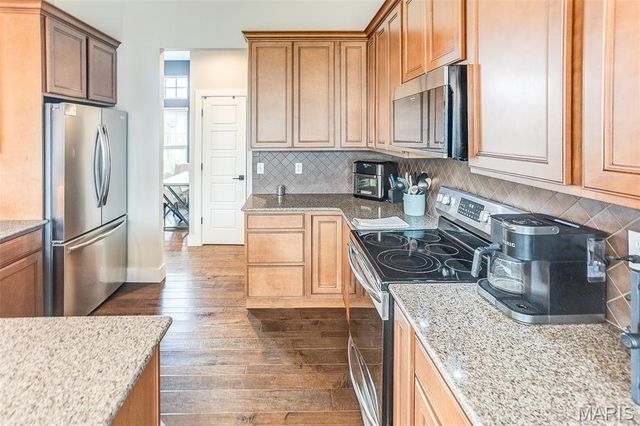 223 Ellington Court, Glen Carbon, IL 62034