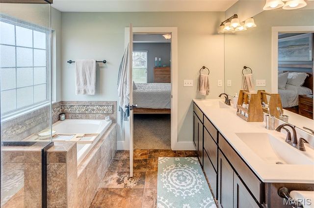 223 Ellington Court, Glen Carbon, IL 62034