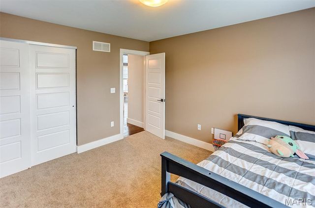 223 Ellington Court, Glen Carbon, IL 62034