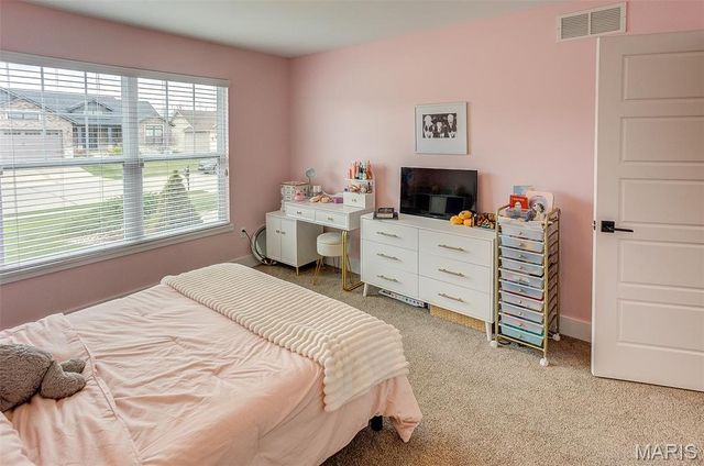 223 Ellington Court, Glen Carbon, IL 62034