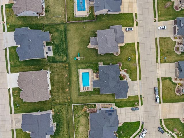 223 Ellington Court, Glen Carbon, IL 62034