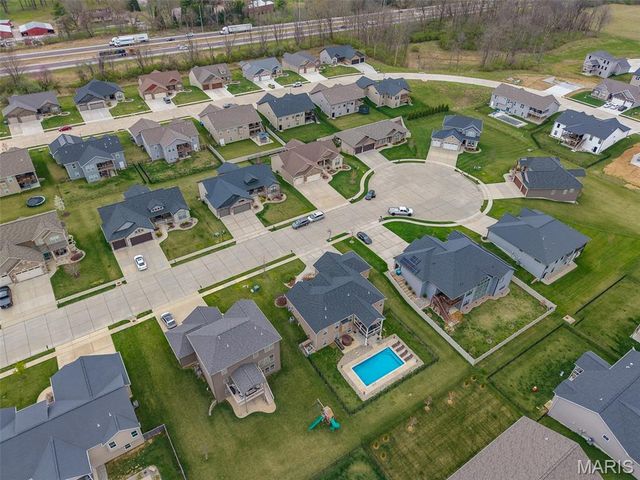 223 Ellington Court, Glen Carbon, IL 62034