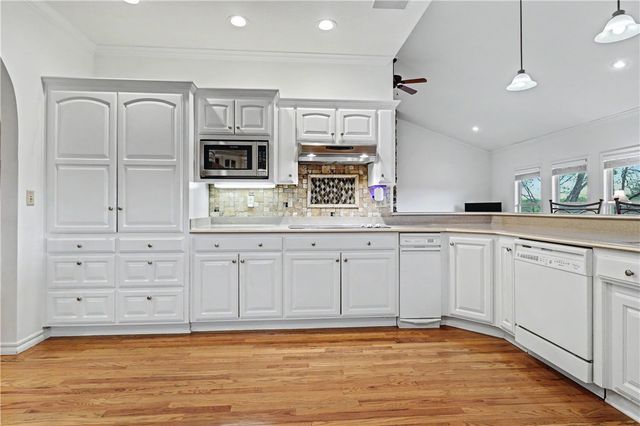 40 Chelmsworth Drive, Bella Vista, AR 72715
