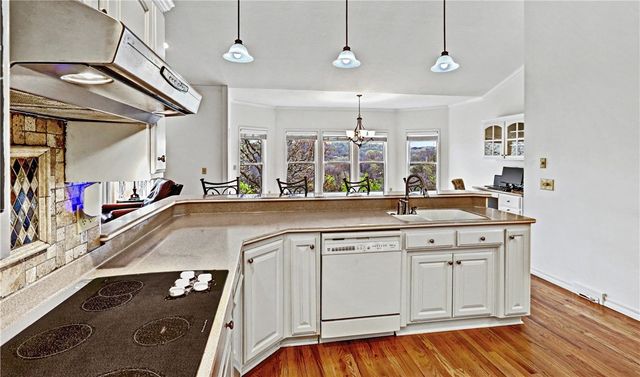 40 Chelmsworth Drive, Bella Vista, AR 72715