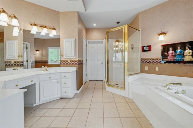 40 Chelmsworth Drive, Bella Vista, AR 72715