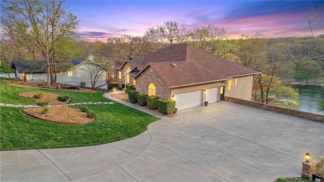 40 Chelmsworth Drive, Bella Vista, AR 72715