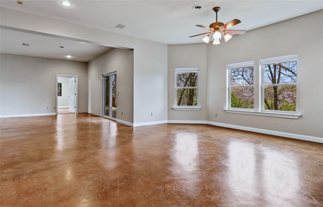 40 Chelmsworth Drive, Bella Vista, AR 72715