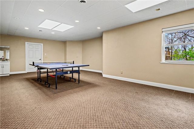 40 Chelmsworth Drive, Bella Vista, AR 72715