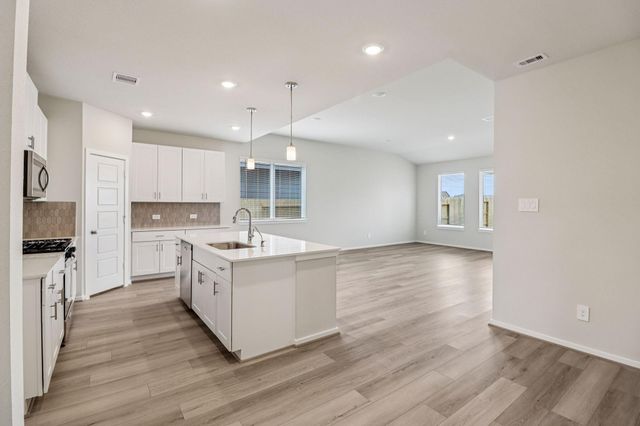 8214 Blackwell Cove Drive, Baytown, TX 77523
