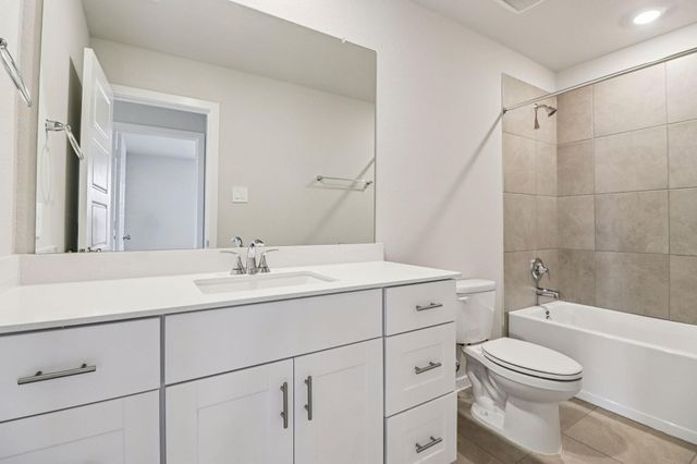 8214 Blackwell Cove Drive, Baytown, TX 77523