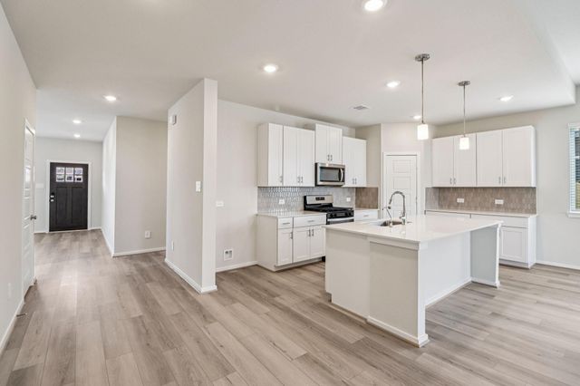 8214 Blackwell Cove Drive, Baytown, TX 77523