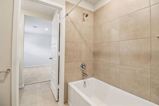 8214 Blackwell Cove Drive, Baytown, TX 77523