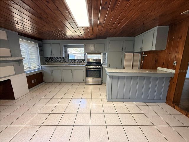 2108 OLD NEW YORK AVENUE, Deland, FL 32720