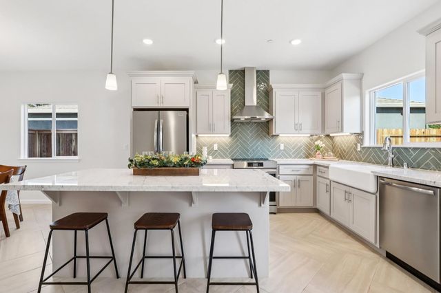 9128 Hensley Way, Elk Grove, CA 95758