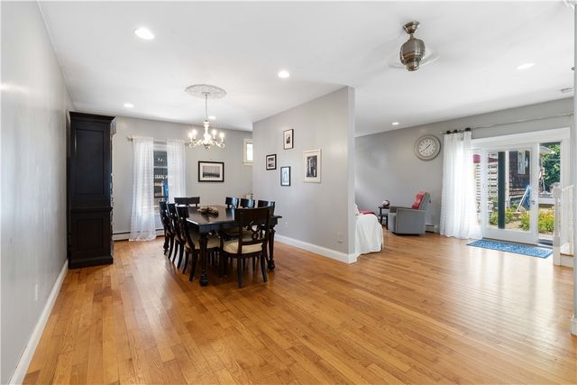30 Loring Road, Bristol, RI 02809