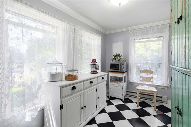 30 Loring Road, Bristol, RI 02809