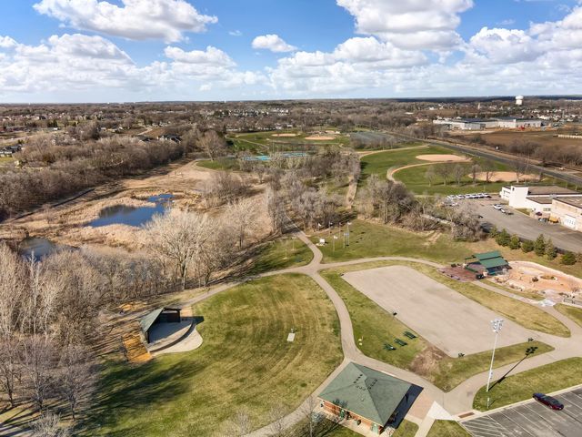 1069 Annagaire Curve, Rosemount, MN 55068