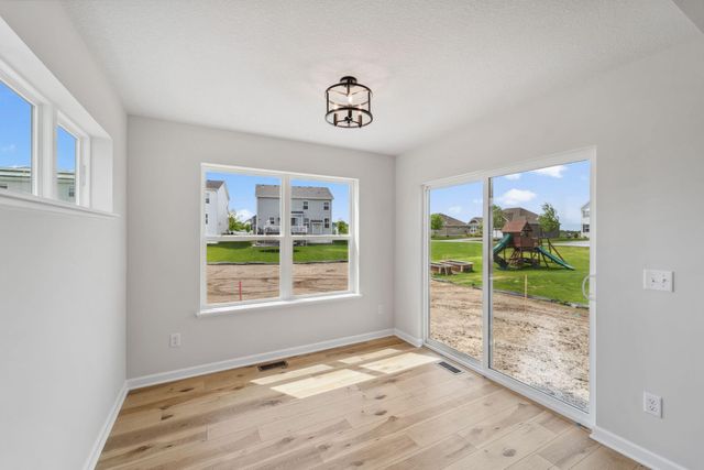 1069 Annagaire Curve, Rosemount, MN 55068