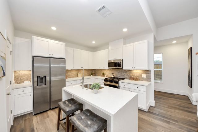 7504 Carver Road E, Houston, TX 77088