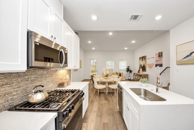 7504 Carver Road E, Houston, TX 77088