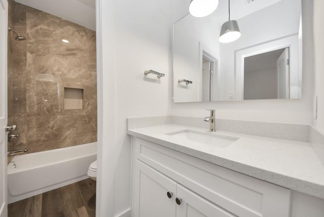 7504 Carver Road E, Houston, TX 77088