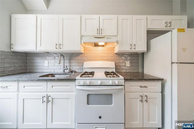 309 14th Street, Union City, NJ 07087