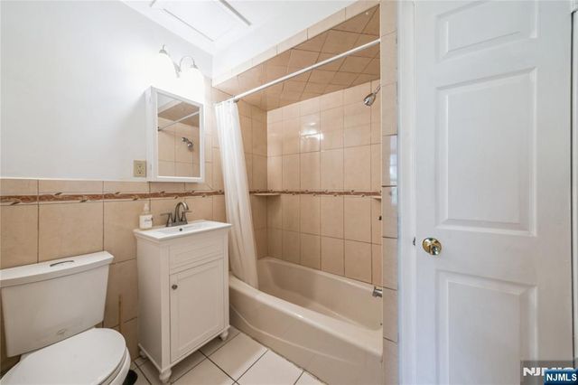 309 14th Street, Union City, NJ 07087