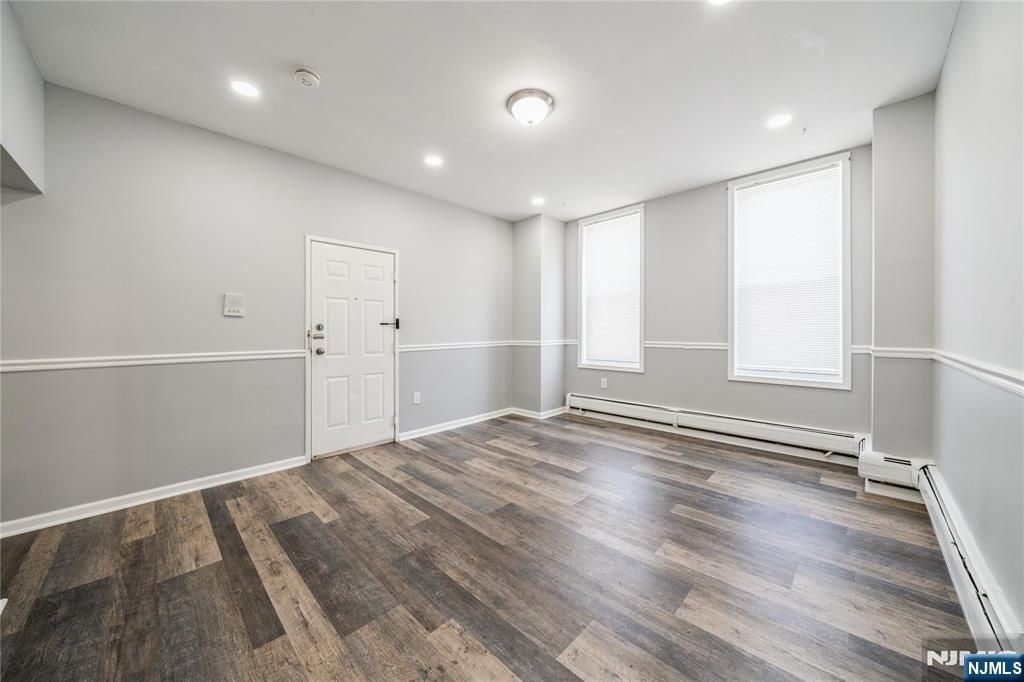 309 14th Street, Union City, NJ 07087