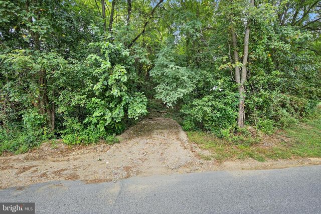 108 HEMPFIELD ST, Washington Boro, PA 17582