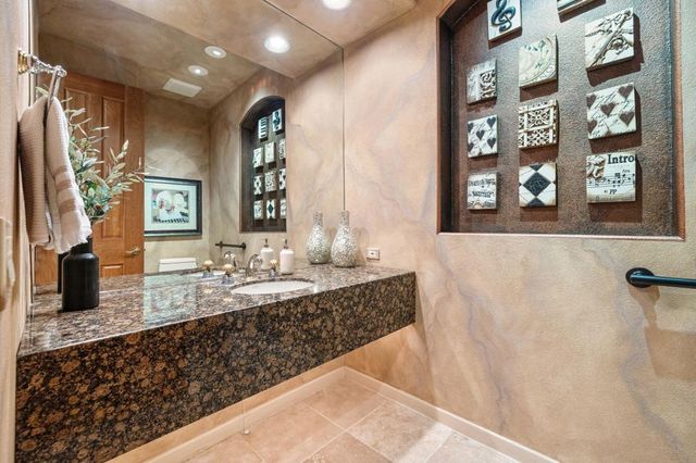 682 Elk Clover Circle, Palm Desert, CA 92211