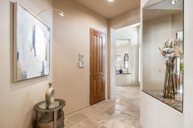 682 Elk Clover Circle, Palm Desert, CA 92211