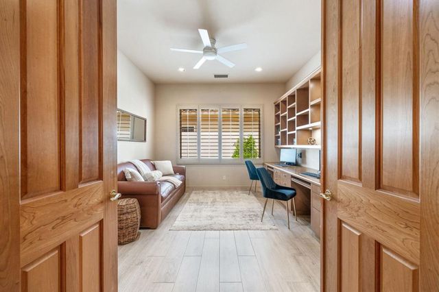 682 Elk Clover Circle, Palm Desert, CA 92211