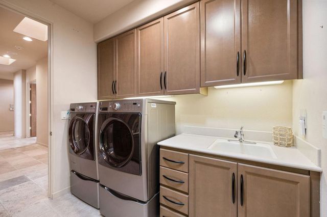 682 Elk Clover Circle, Palm Desert, CA 92211