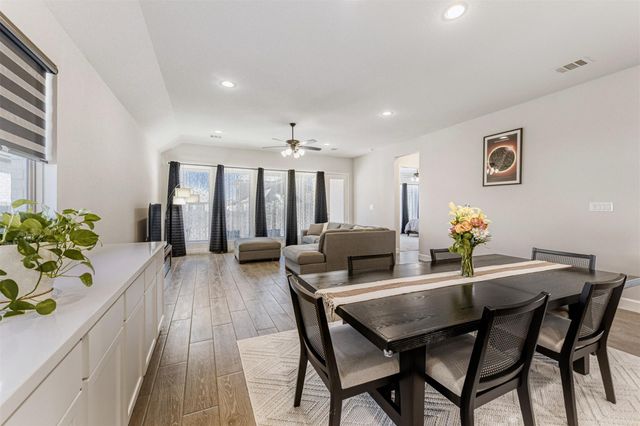 185 King Haakon Bay DR, Kyle, TX 78640