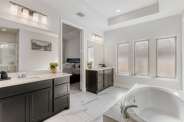 185 King Haakon Bay DR, Kyle, TX 78640