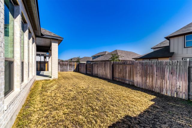 185 King Haakon Bay DR, Kyle, TX 78640