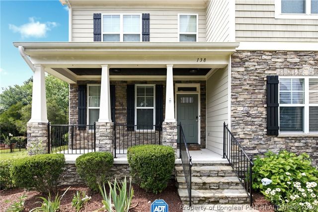 138 Valley Pines Circle, Spring Lake, NC 28390