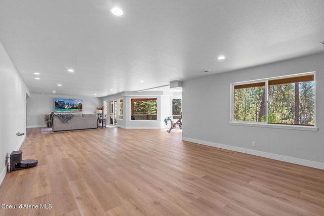 3124 S Lochurst Ln, Coeur D'alene, ID 83814