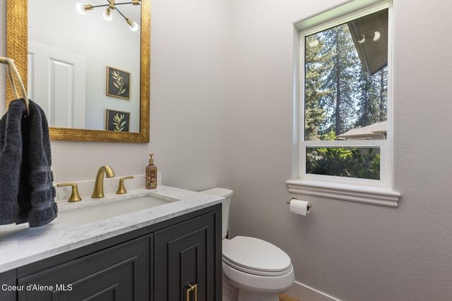 3124 S Lochurst Ln, Coeur D'alene, ID 83814
