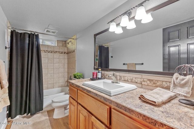 3124 S Lochurst Ln, Coeur D'alene, ID 83814