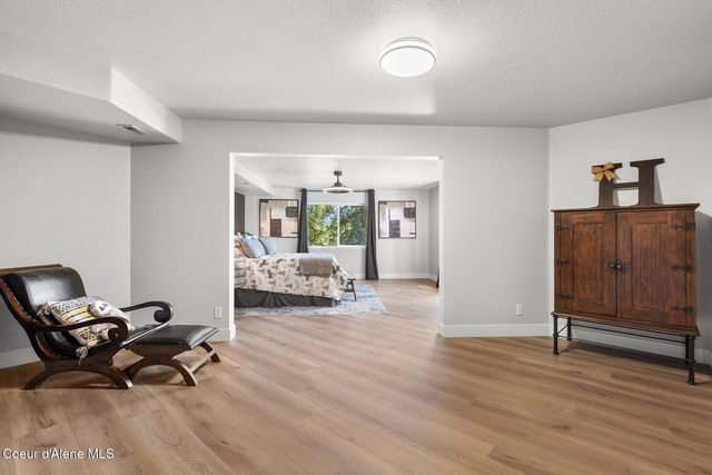 3124 S Lochurst Ln, Coeur D'alene, ID 83814