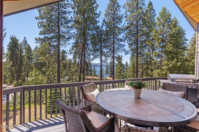 3124 S Lochurst Ln, Coeur D'alene, ID 83814