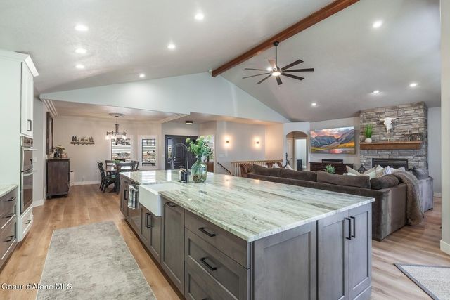3124 S Lochurst Ln, Coeur D'alene, ID 83814